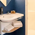 Ibis Budget Centre מלון