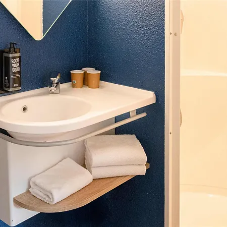 Ibis Budget Centre 2*