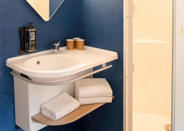 Ibis Budget Centre 2*