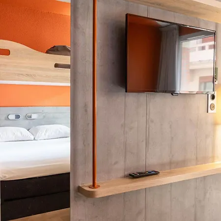 Ibis Budget Centre Hotel 2*