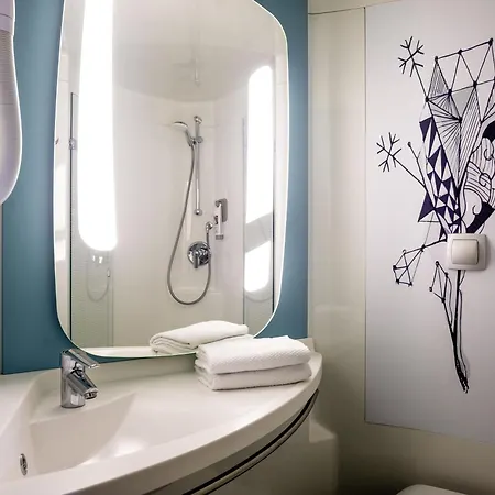 Otel Ibis Budget Centre 2*