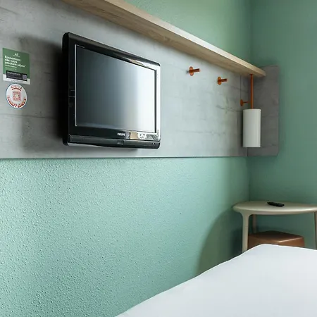 Ibis Budget Centre Hotel 2*