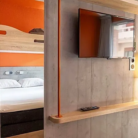 Ibis Budget Centre Hotel 2*