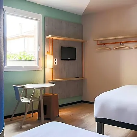 מלון Ibis Budget Centre 2*