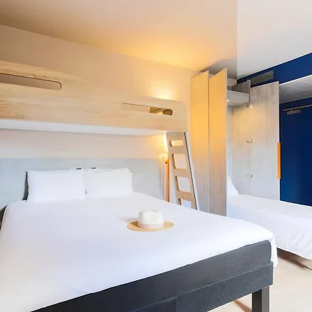 Ibis Budget Centre 2*